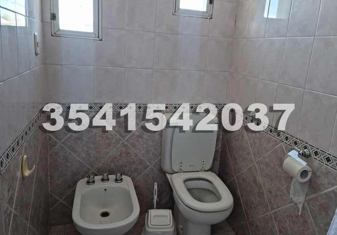 Cabaña con 2 baños 