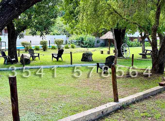 Alquiler cabañas con parque.