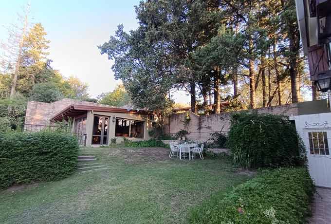 Casa con parque y quincho