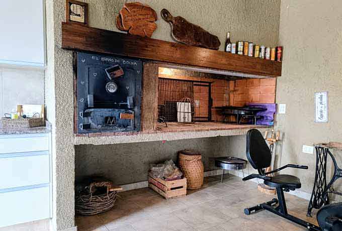 Venta casa con quincho equipado