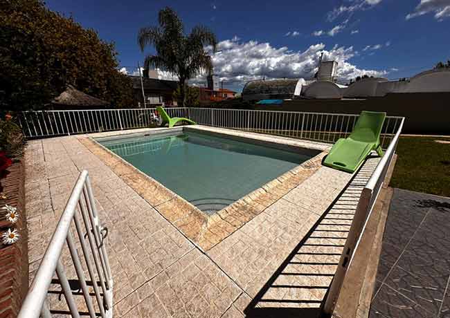 alquiler casa con pileta, quincho y  cochera