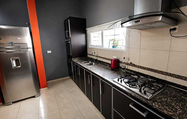 alquiler casa con cocina completa