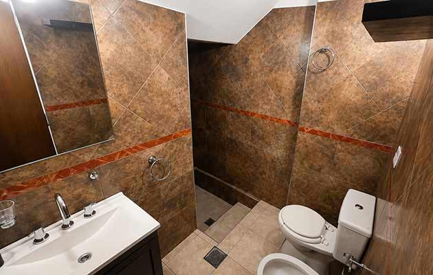 alquiler casa con 4 baños