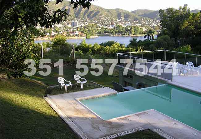 Casa con pileta en alquiler