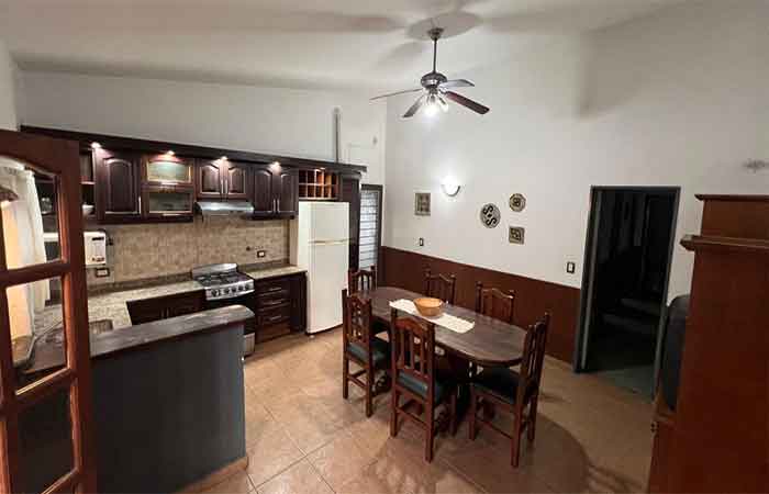 alquiler casa cerca deav. principal